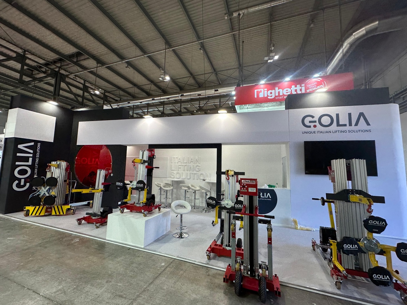 Stand fieristico - Sollevamento e movimentazione